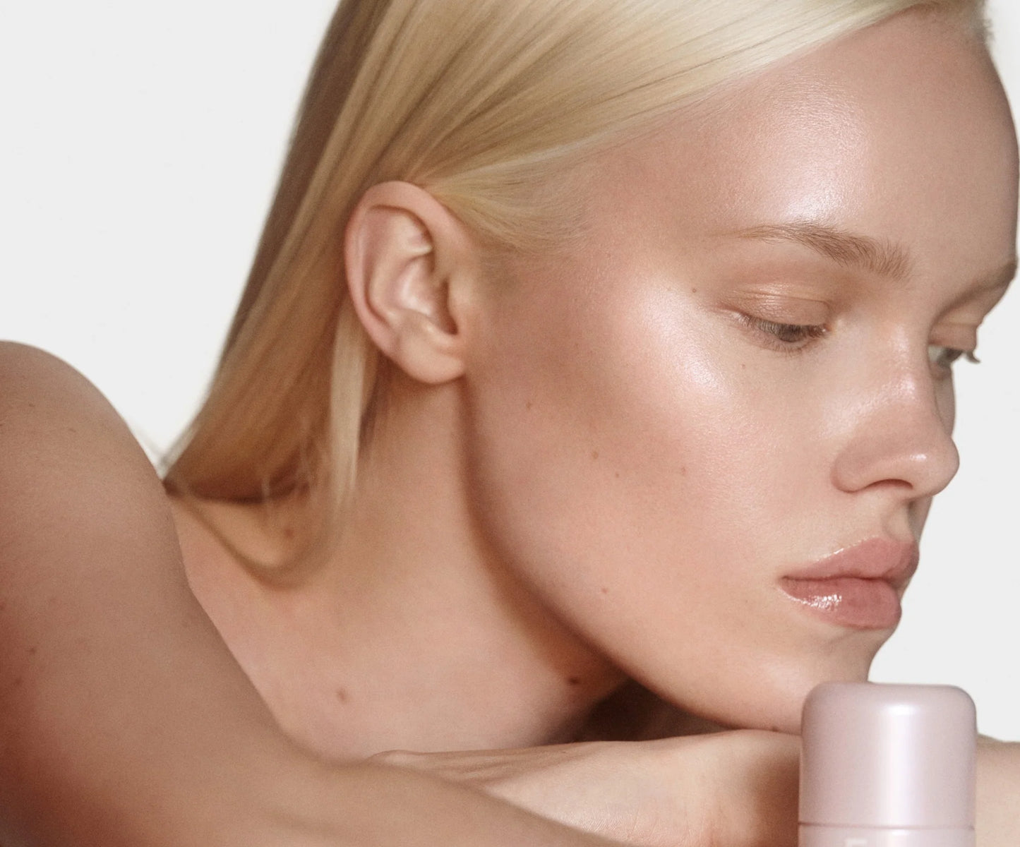 Rhode Highlight Milk multipurpose luminizer